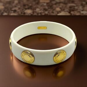 Authentic Coach White Resin Phoebe Gold Snap Medallion Bangle Bracelet 7”